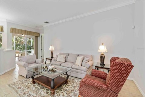 House in University Park, Florida 3 bedrooms, 173.63 sq.m. № 2200025 - photo 17