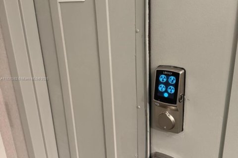 Copropriété à louer à Sunny Isles Beach, Floride: 2 chambres, 132.85 m2 № 2021295 - photo 16