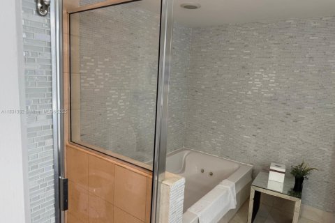 Copropriété à louer à Sunny Isles Beach, Floride: 2 chambres, 132.85 m2 № 2021295 - photo 13