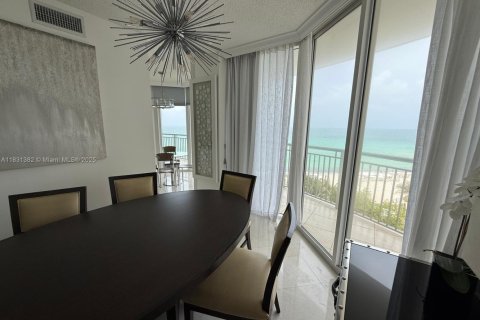 Copropriété à louer à Sunny Isles Beach, Floride: 2 chambres, 132.85 m2 № 2021295 - photo 3