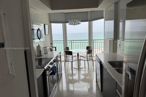 Copropriété à louer à Sunny Isles Beach, Floride: 2 chambres, 132.85 m2 № 2021295 - photo 9