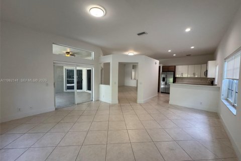 Casa en alquiler en Weston, Florida, 4 dormitorios, 208.29 m2 № 2024883 - foto 9
