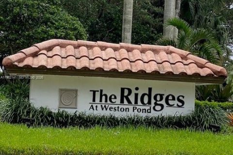 Casa en Weston, Florida 4 dormitorios, 208.29 m2 № 2024883