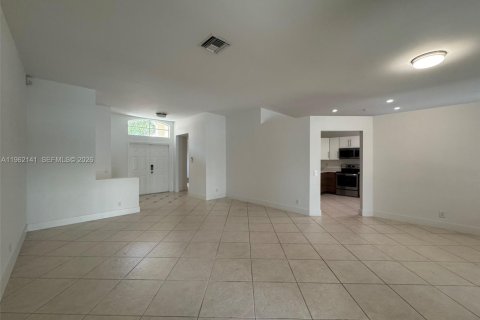 Casa en alquiler en Weston, Florida, 4 dormitorios, 208.29 m2 № 2024883 - foto 19