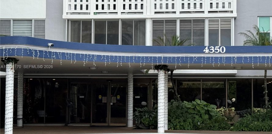 Condo à Hollywood, Floride, 2 chambres  № 2007329