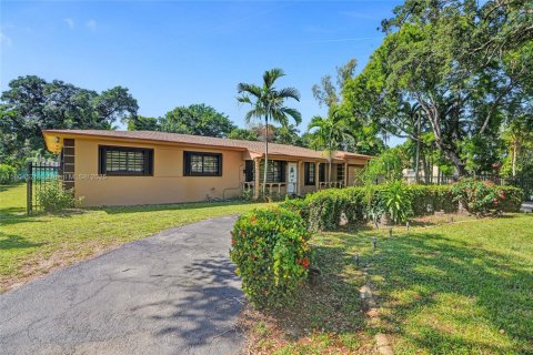 Casa en venta en Miami, Florida, 4 dormitorios, 182.55 m2 № 1745561 - foto 21