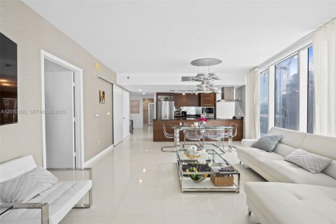 Купить кондоминиум в Майами, Флорида 2 спальни, 123.28м2, № 2090991 - фото 2