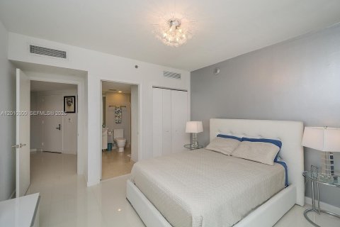 Купить кондоминиум в Майами, Флорида 2 спальни, 123.28м2, № 2090991 - фото 15