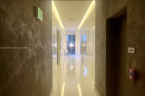 Купить кондоминиум в Майами, Флорида 2 спальни, 123.28м2, № 2090991 - фото 26