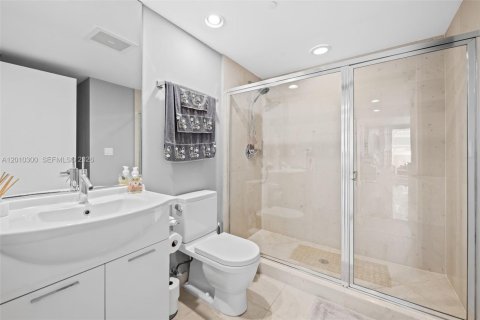 Купить кондоминиум в Майами, Флорида 2 спальни, 123.28м2, № 2090991 - фото 17