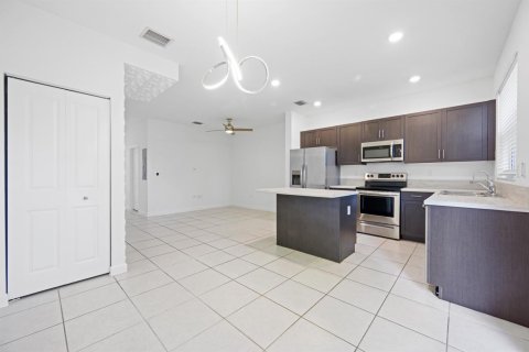 Adosado en venta en Homestead, Florida, 3 dormitorios, 143.53 m2 № 2146370 - foto 3