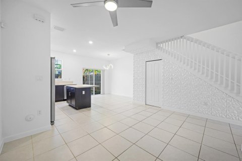 Adosado en venta en Homestead, Florida, 3 dormitorios, 143.53 m2 № 2146370 - foto 4