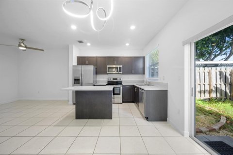 Adosado en venta en Homestead, Florida, 3 dormitorios, 143.53 m2 № 2146370 - foto 5