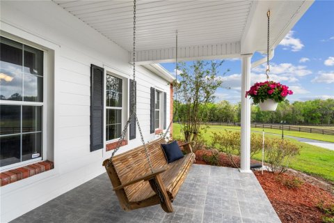 House in Brooksville, Florida 3 bedrooms, 392.05 sq.m. № 1642922 - photo 5