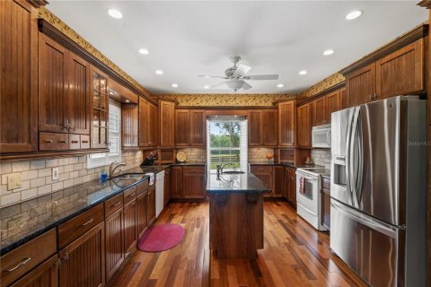 House in Brooksville, Florida 3 bedrooms, 392.05 sq.m. № 1642922 - photo 14