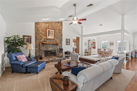 House in Brooksville, Florida 3 bedrooms, 392.05 sq.m. № 1642922 - photo 8