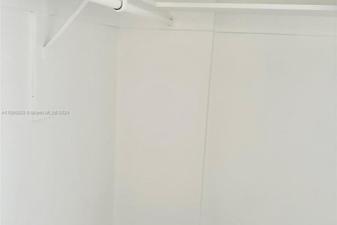 Condominio en venta en Miami, Florida, 1 dormitorio, 74.41 m2 № 1860945 - foto 5