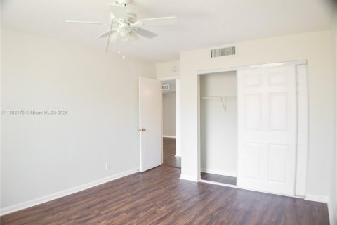 Condo in Deerfield Beach, Florida, 2 bedrooms  № 1745672 - photo 11