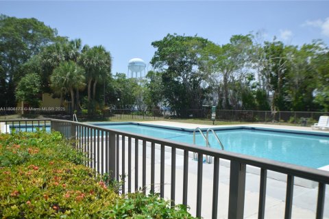 Condo in Deerfield Beach, Florida, 2 bedrooms  № 1745672 - photo 26