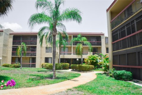 Condo in Deerfield Beach, Florida, 2 bedrooms  № 1745672 - photo 29