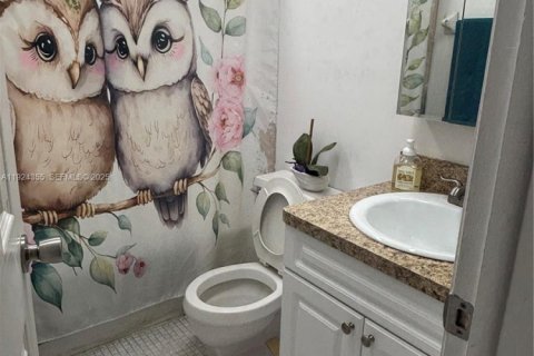 Condo in Miami, Florida, 3 bedrooms  № 1982476 - photo 14