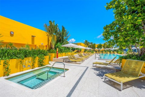 Condo in Miami, Florida  № 2180060 - photo 14
