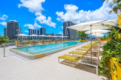 Condo in Miami, Florida  № 2180060 - photo 11