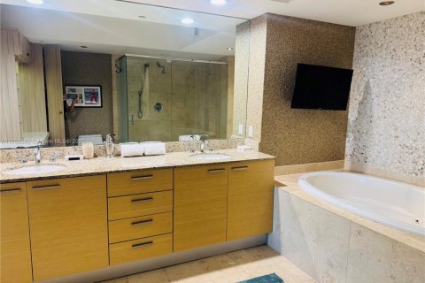 Copropriété à louer à Hallandale Beach, Floride: 3 chambres, 161 m2 № 1706434 - photo 24