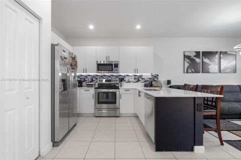 Touwnhouse à vendre à Homestead, Floride: 4 chambres, 186.27 m2 № 1985288 - photo 19