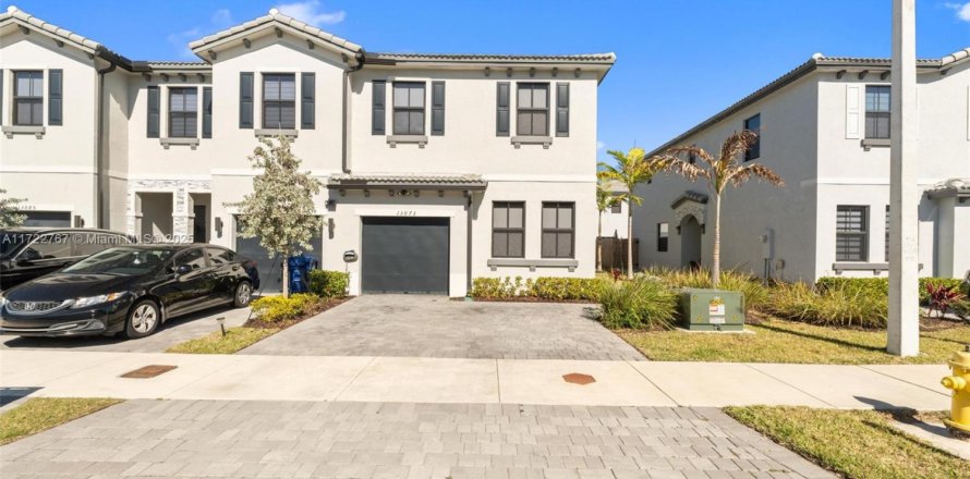 Touwnhouse à Homestead, Floride 4 chambres, 186.27 m2 № 1985288