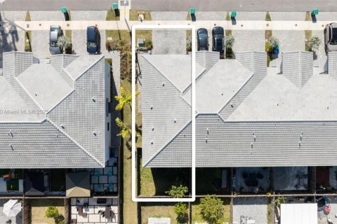 Touwnhouse à vendre à Homestead, Floride: 4 chambres, 186.27 m2 № 1985288 - photo 10
