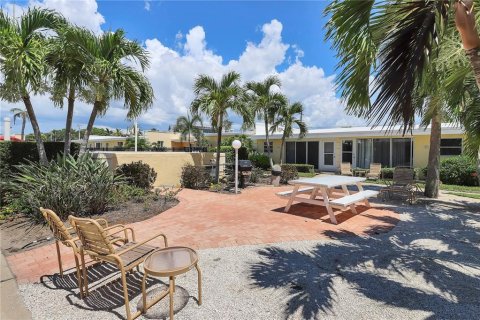 Condo in Sarasota, Florida, 1 bedroom  № 2216079 - photo 27