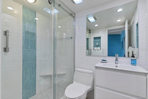 Condo in Sarasota, Florida, 1 bedroom  № 2216079 - photo 19
