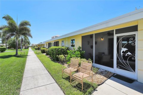 Condo in Sarasota, Florida, 1 bedroom  № 2216079 - photo 23