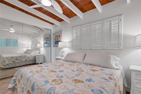 Condo in Sarasota, Florida, 1 bedroom  № 2216079 - photo 18