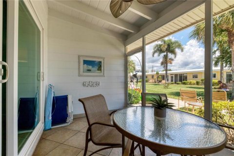 Condo in Sarasota, Florida, 1 bedroom  № 2216079 - photo 22