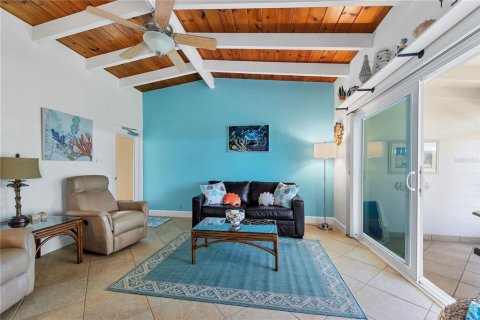 Condo in Sarasota, Florida, 1 bedroom  № 2216079 - photo 7