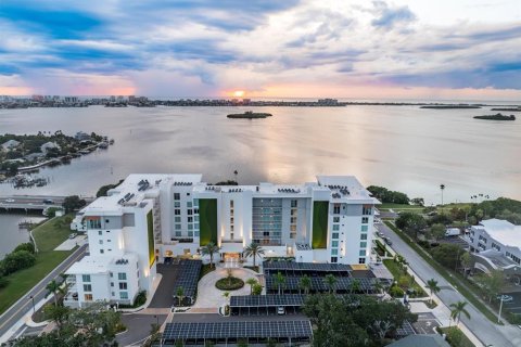 Copropriété à vendre à Clearwater, Floride: 2 chambres, 130.9 m2 № 2103413 - photo 2