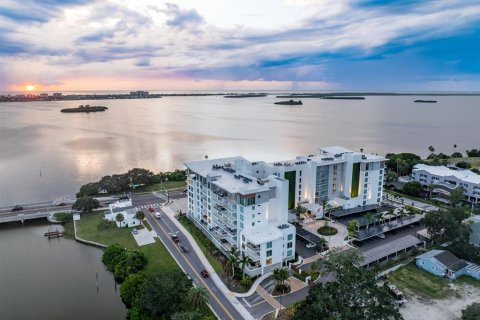 Condo à Clearwater, Floride, 2 chambres  № 2103413
