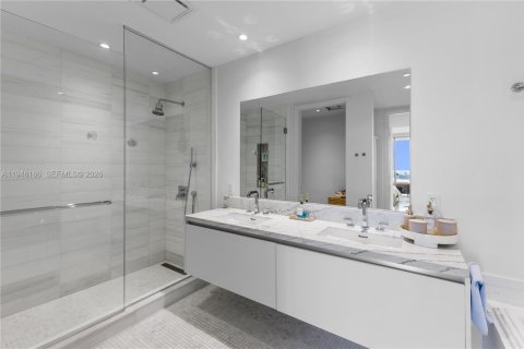 Condo in Miami, Florida, 3 bedrooms  № 2152973 - photo 20