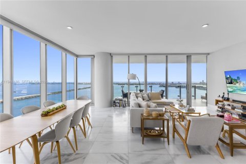 Condo in Miami, Florida, 3 bedrooms  № 2152973 - photo 7