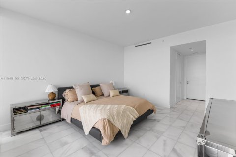 Condo in Miami, Florida, 3 bedrooms  № 2152973 - photo 18