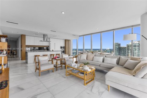 Condo in Miami, Florida, 3 bedrooms  № 2152973 - photo 14