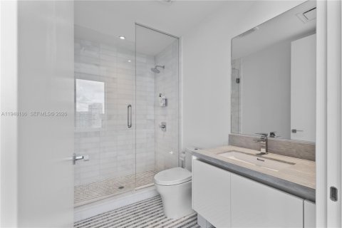 Condo in Miami, Florida, 3 bedrooms  № 2152973 - photo 25