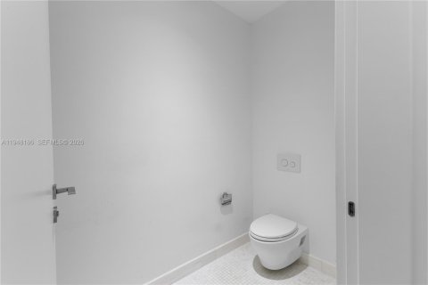 Condo in Miami, Florida, 3 bedrooms  № 2152973 - photo 19