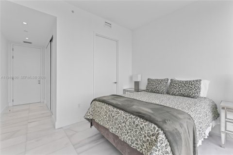 Condo in Miami, Florida, 3 bedrooms  № 2152973 - photo 26