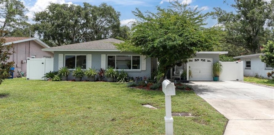 Casa en Dunedin, Florida 3 dormitorios, 123.56 m2 № 1831875