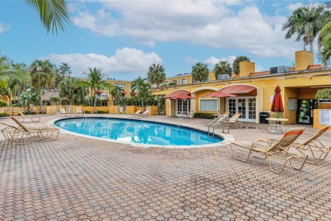 Купить кондоминиум в Хайалиа, Флорида 2 спальни, 127.83м2, № 2009751 - фото 25