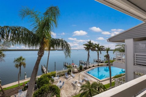 Condo in Longboat Key, Florida, 2 bedrooms  № 1833004 - photo 21