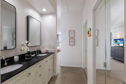 Condo in Longboat Key, Florida, 2 bedrooms  № 1833004 - photo 30